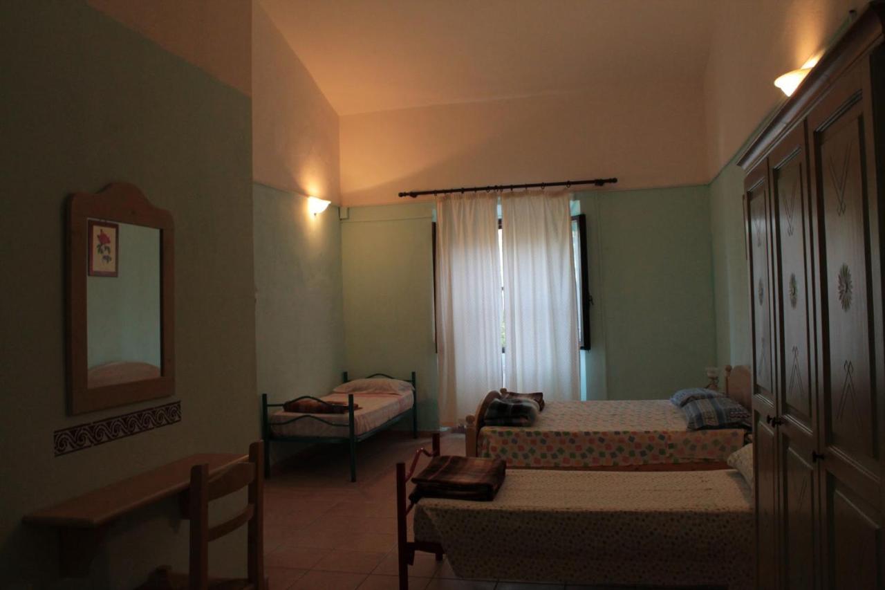Bed and Breakfast Agriturismo E Antica Fattoria Matteu Теулада Екстер'єр фото